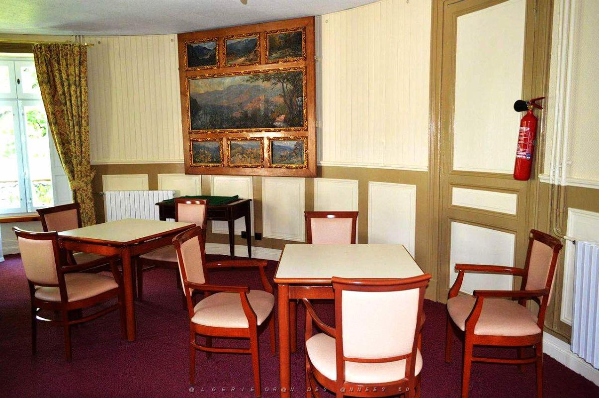 1 VERNET LES BAINS - PYRENEES ORIENTALES - HOTEL DU PORTUGAL(63).JPG